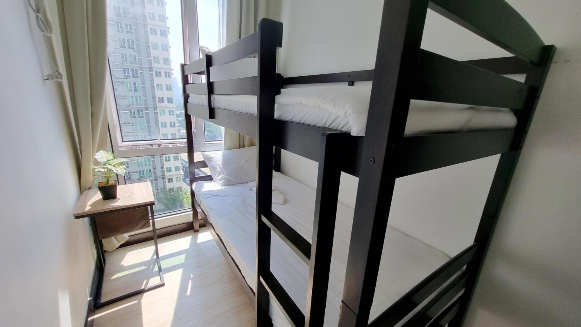 Spacious 2br San Lorenzo Place 4km Airport *