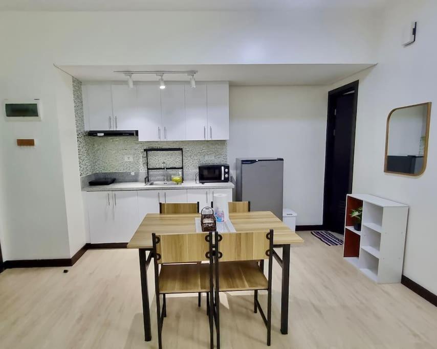 Spacious 2br San Lorenzo Place 4km Airport Apartment *